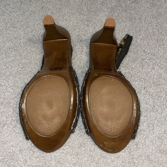Brown Bow Sandals - Picture 4 of 5